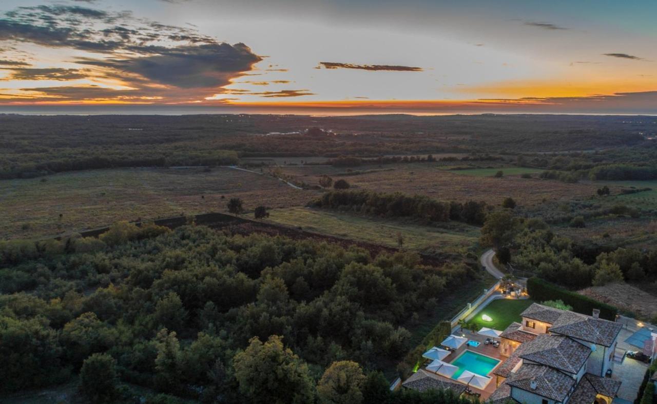 Villa Carolus-Luxurious Istrian Villa Barat  Exteriér fotografie