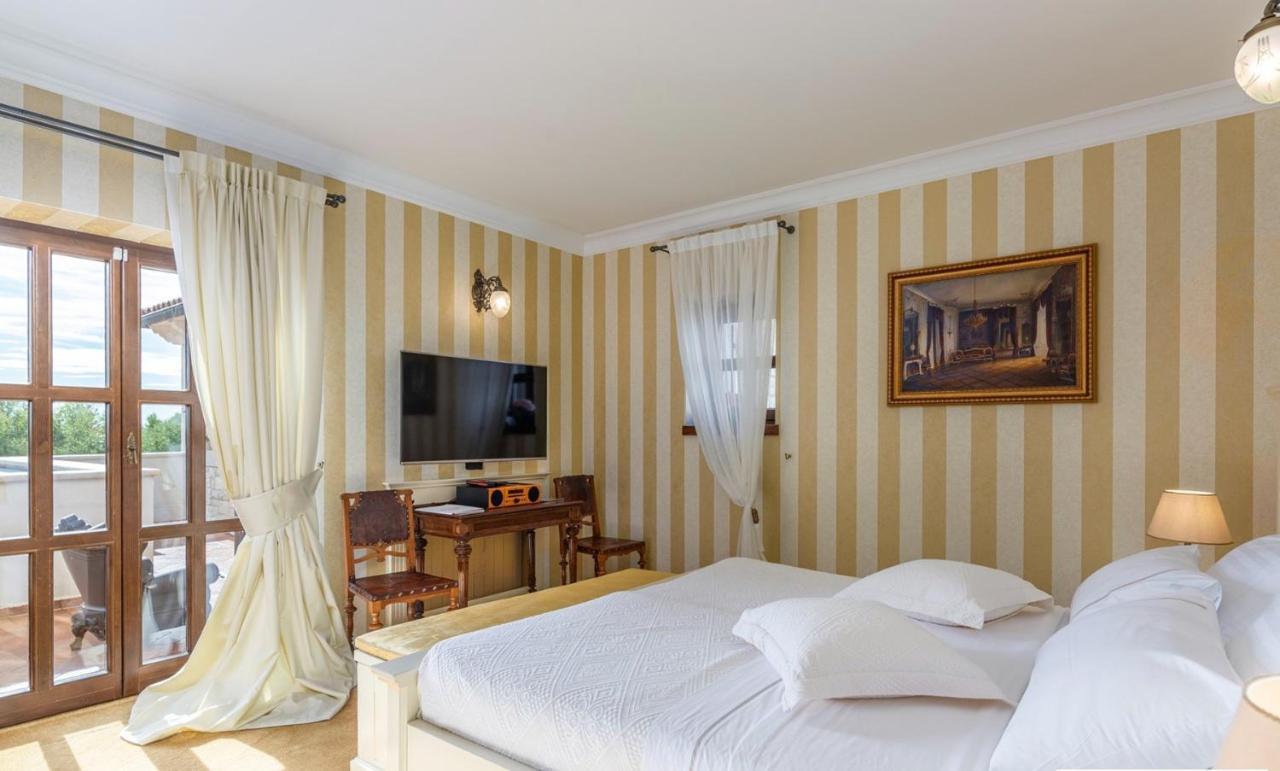Villa Carolus-Luxurious Istrian Villa Barat  Exteriér fotografie